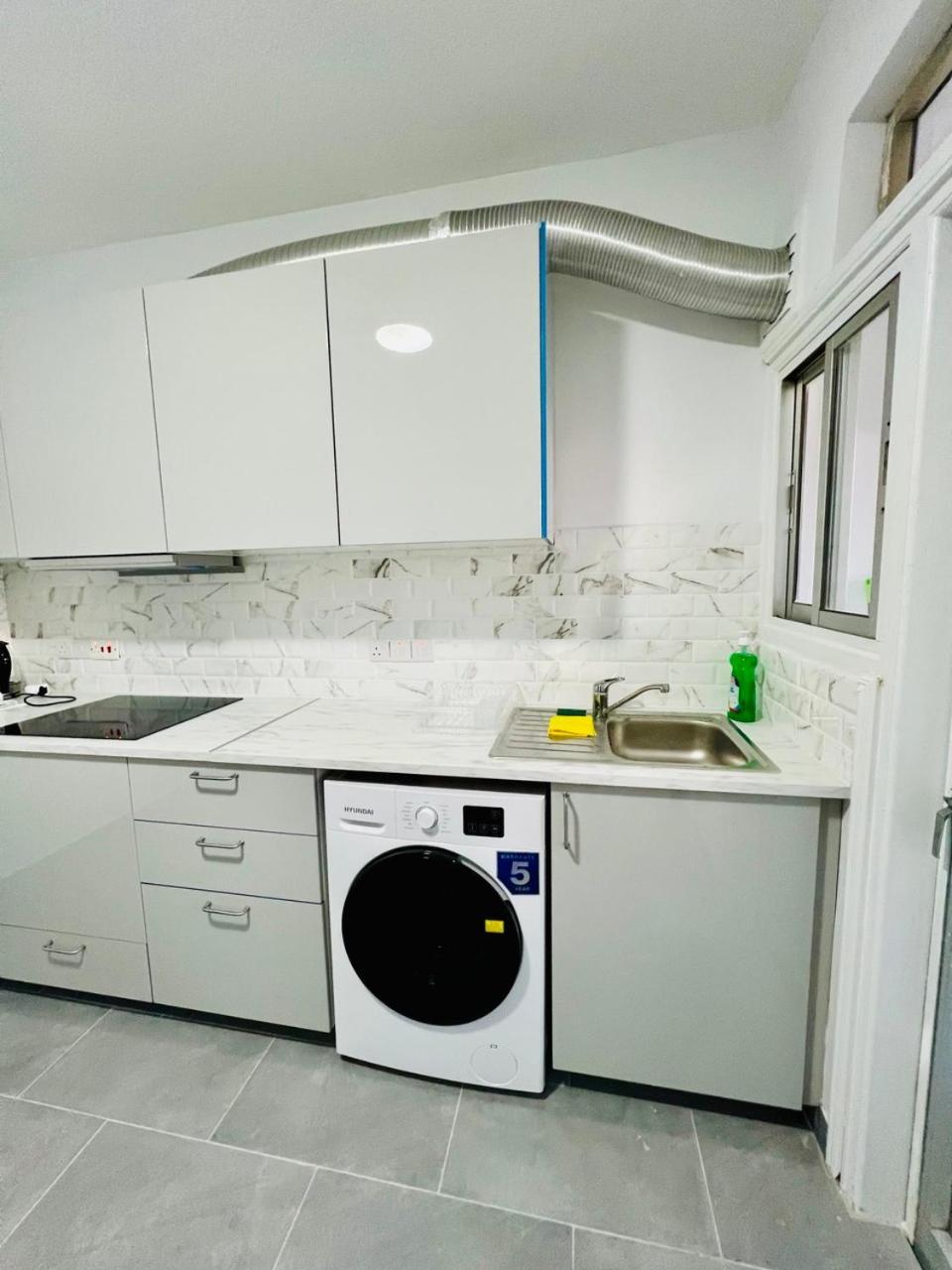 Tower Court Rooms Larnaca Ngoại thất bức ảnh