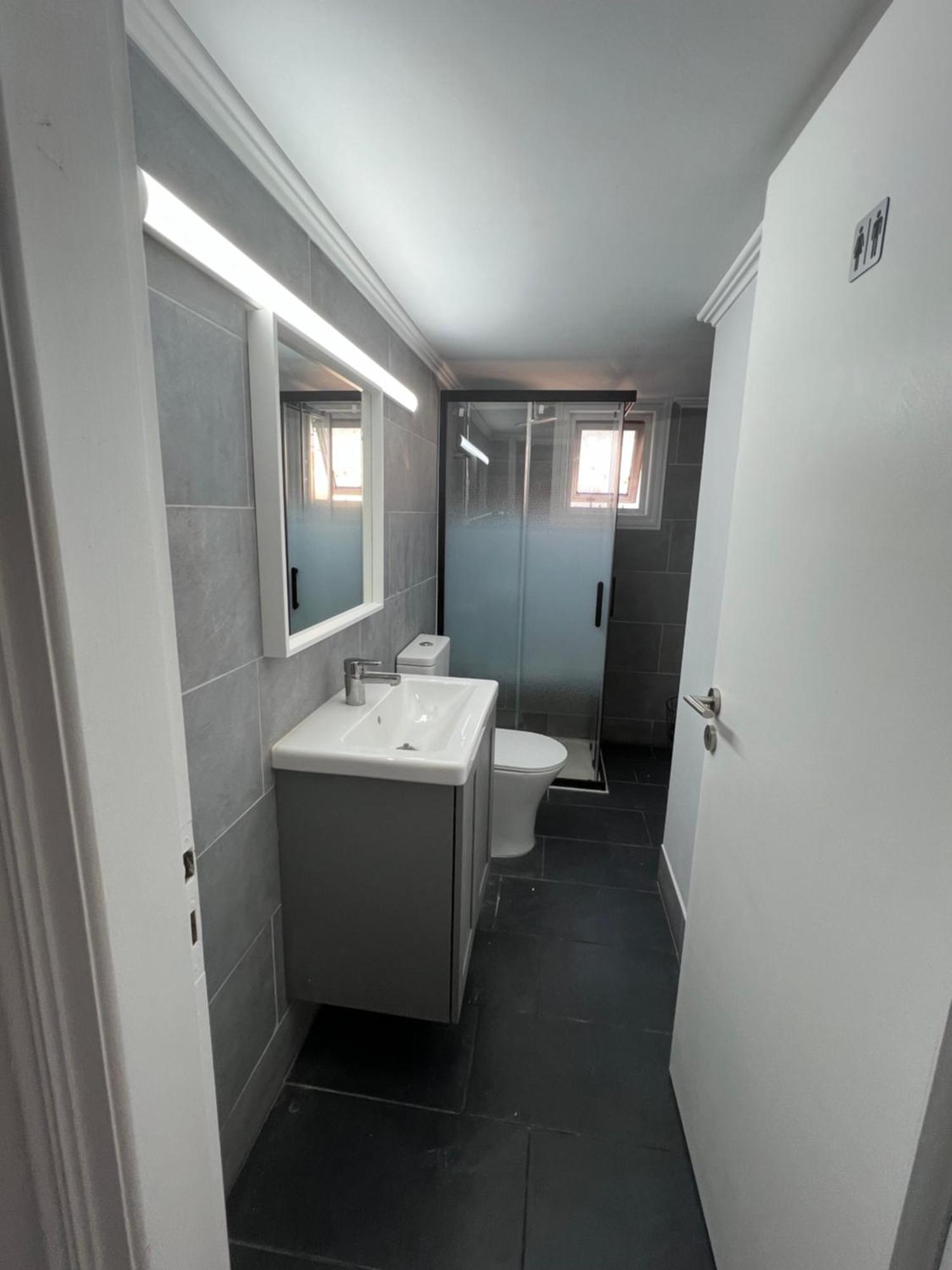 Tower Court Rooms Larnaca Ngoại thất bức ảnh